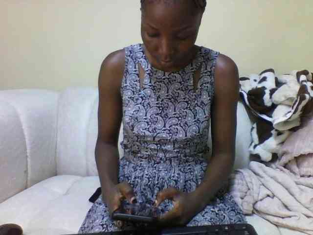 Queencaramel webcam