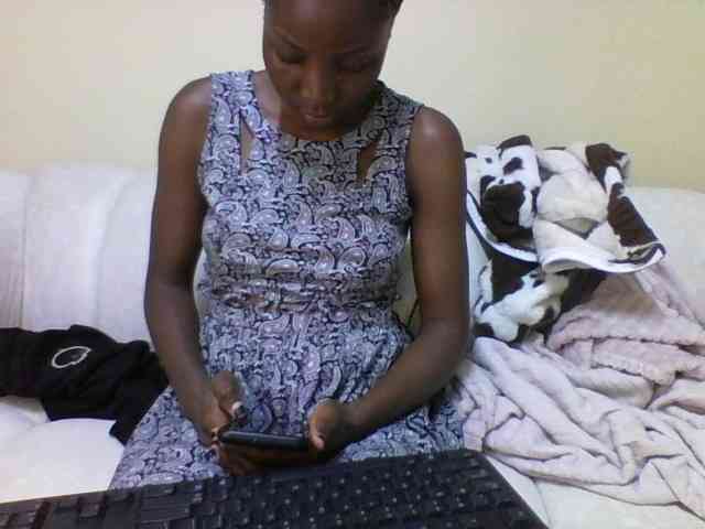 Queencaramel webcam