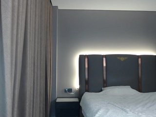 Krispyshot Porn Show