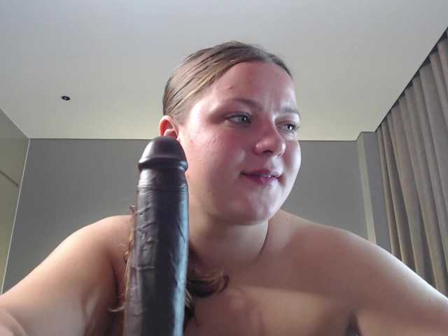 Krispyshot live cam on BongaCams