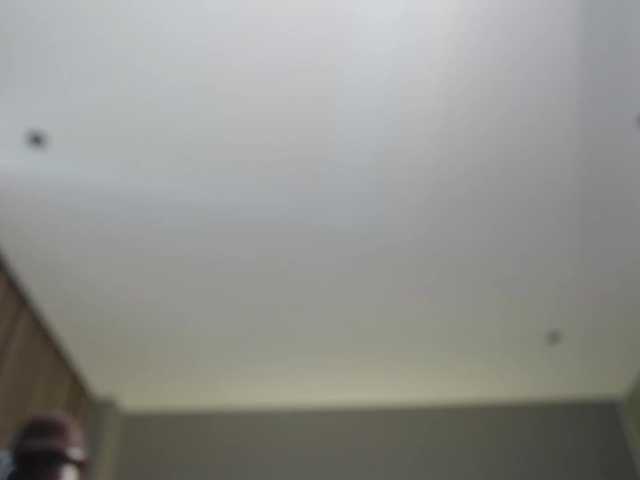 Krispyshot live webcam show