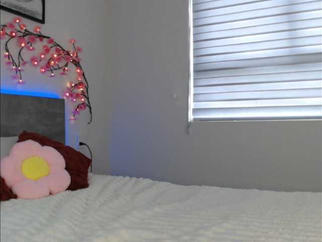 Krispyshot live cam on BongaCams