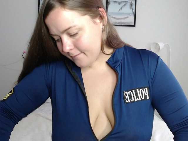 Krispyshot live cam on BongaCams