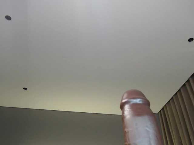 Krispyshot live cam on BongaCams