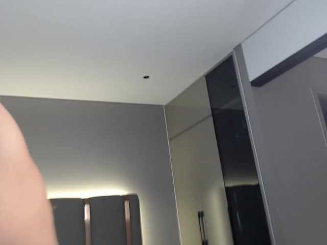 Krispyshot live cam on BongaCams