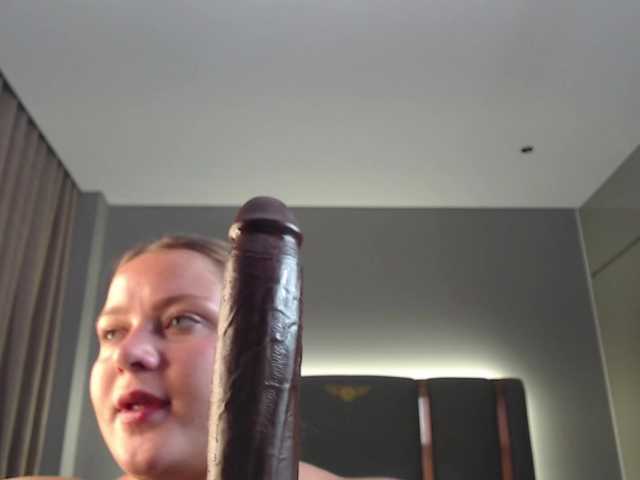 Krispyshot live cam on BongaCams