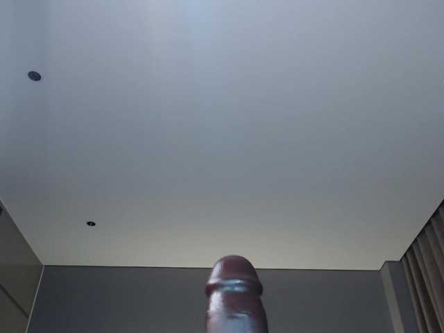 Krispyshot live cam on BongaCams