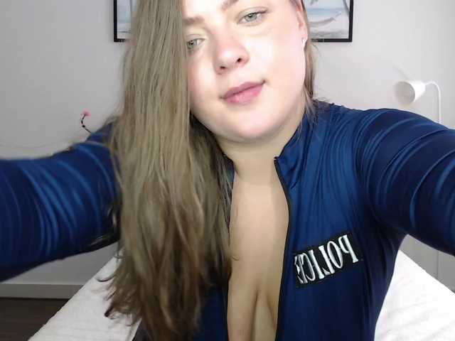 Krispyshot live cam on BongaCams
