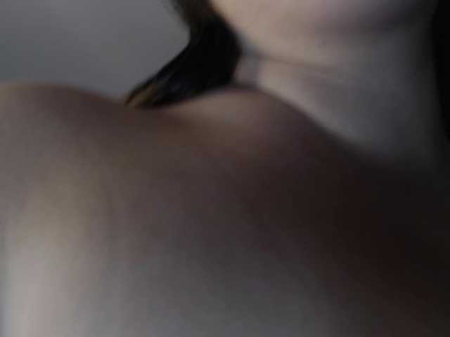 Krispyshot live cam on BongaCams