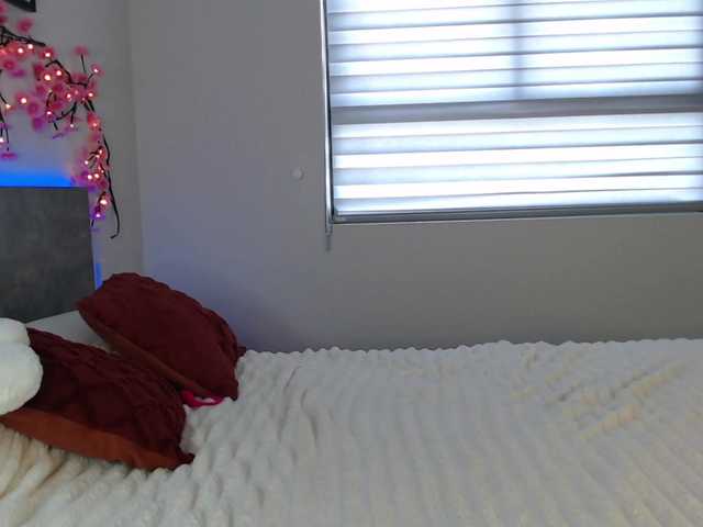 Krispyshot live cam on BongaCams