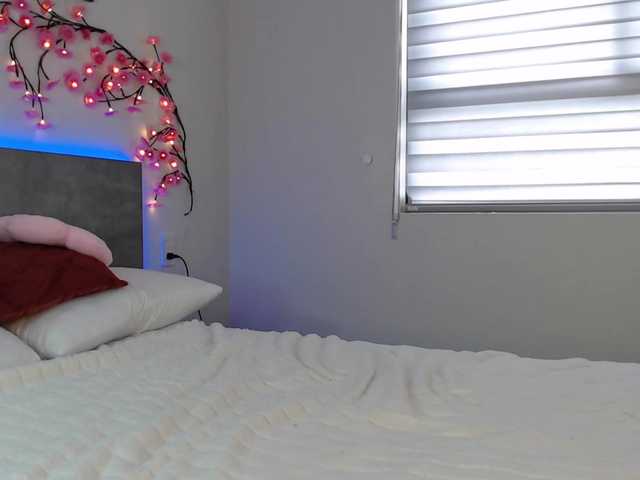 Krispyshot live cam on BongaCams