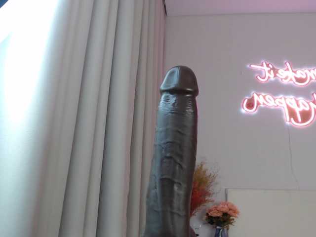 Krispyshot live cam preview