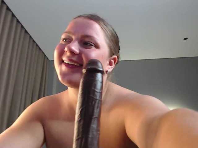 Krispyshot live cam on BongaCams