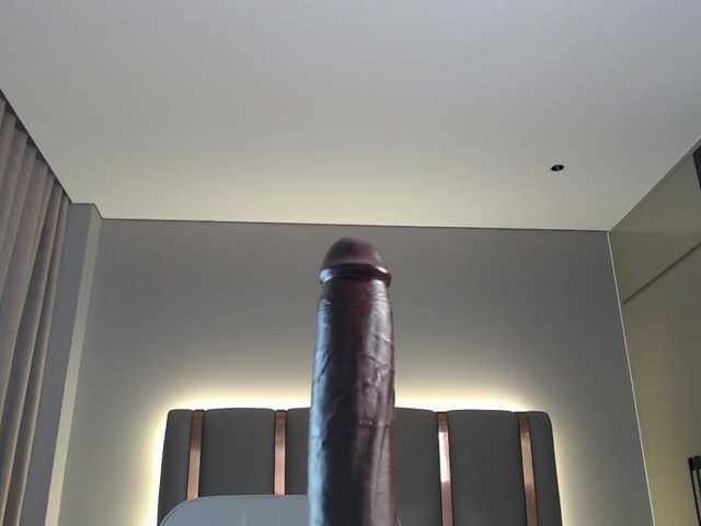 Krispyshot live cam on BongaCams
