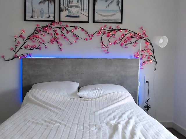 Krispyshot live cam on BongaCams