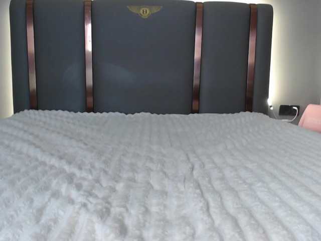 Krispyshot live cam