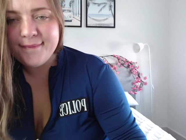 Krispyshot live cam on BongaCams
