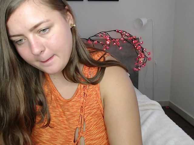 Krispyshot live cam on BongaCams