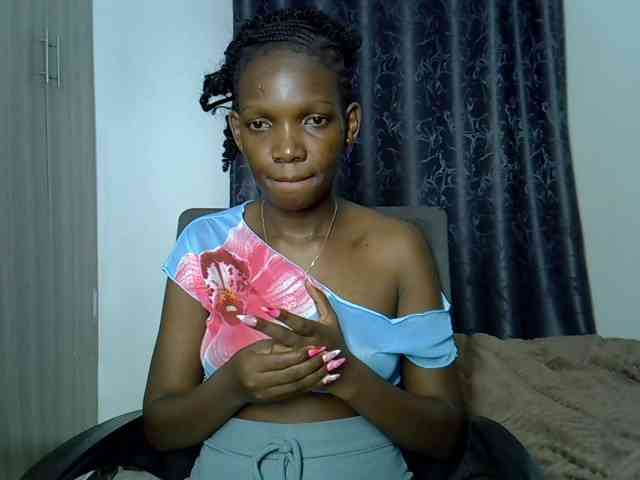Prettydoll6 webcam