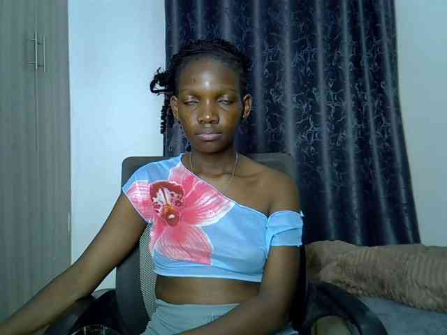Prettydoll6 webcam