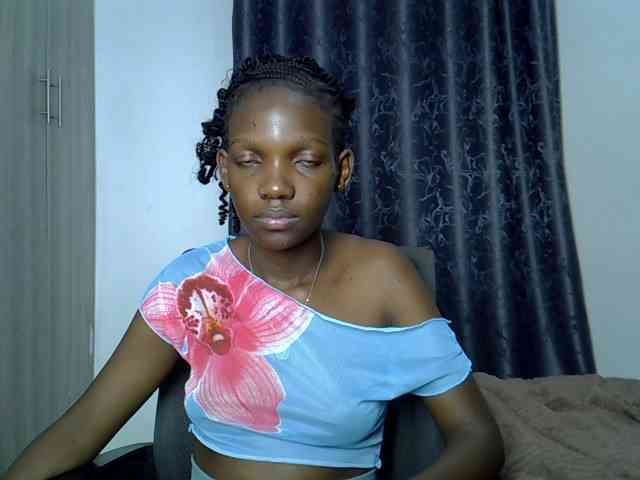 Prettydoll6 webcam
