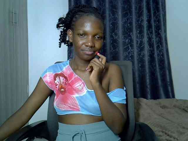 Prettydoll6 webcam