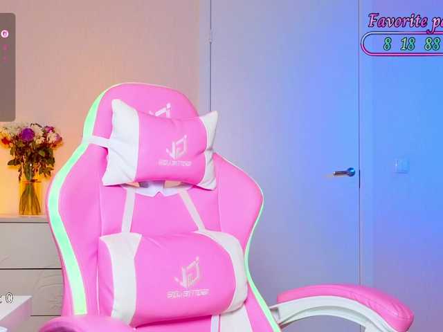 blush-im-crush live sex show