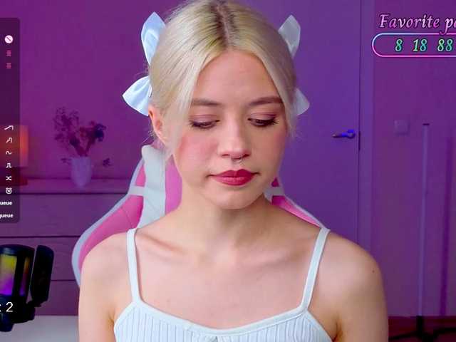 blush-im-crush cam belle