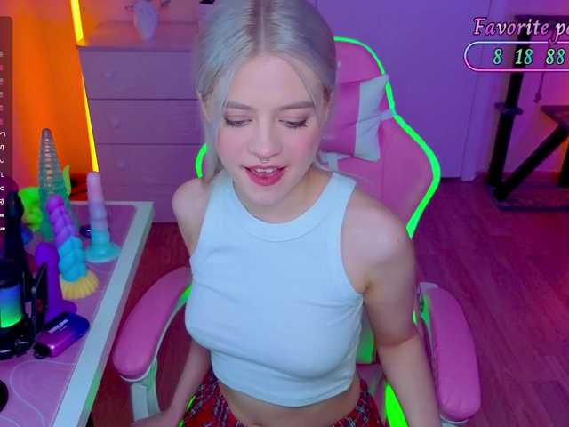 Blush-Im-crush live cam on BongaCams