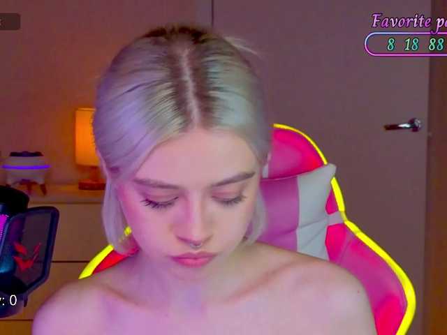 Blush-Im-crush live cam on BongaCams
