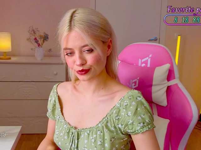 Blush-Im-crush live cam on BongaCams