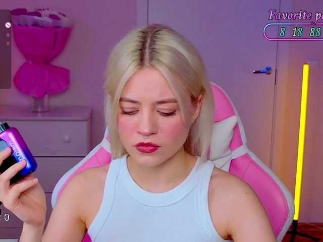 Blush-Im-crush live cam on BongaCams