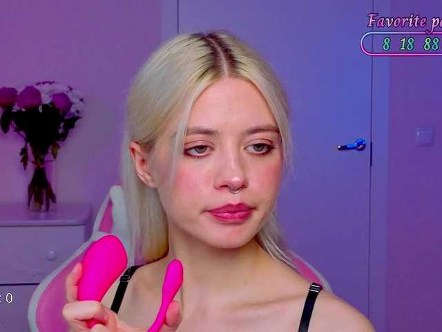 Blush-Im-crush live cam on BongaCams