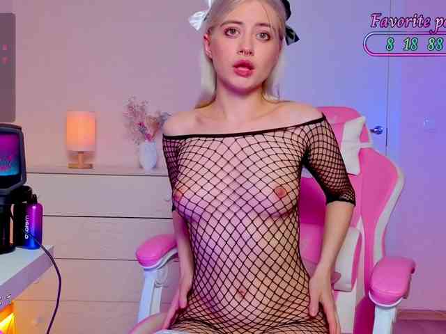 Blush-Im-crush Live Webcam on BongaCams