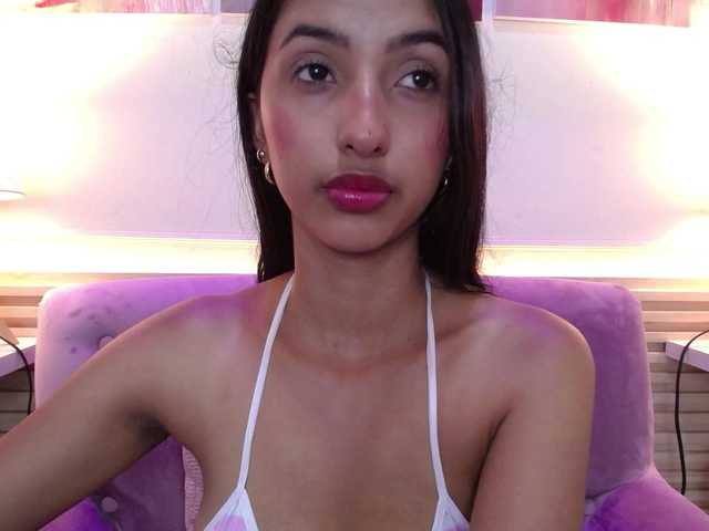 SweetyLally live cam on BongaCams