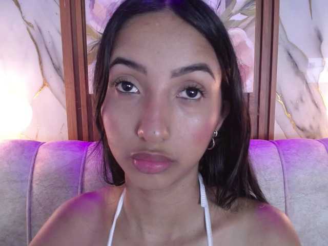 SweetyLally live cam on BongaCams