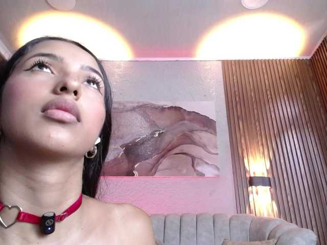 SweetyLally live cam on BongaCams