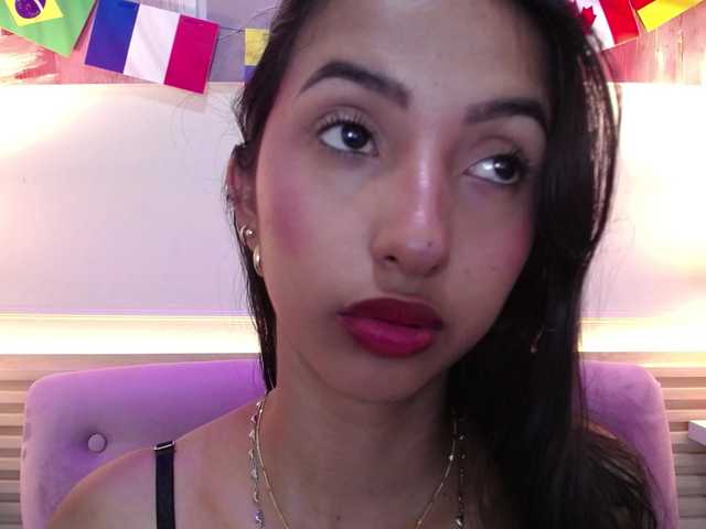 SweetyLally live cam on BongaCams