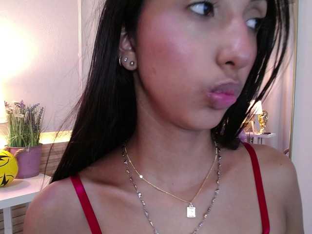 SweetyLally live cam on BongaCams