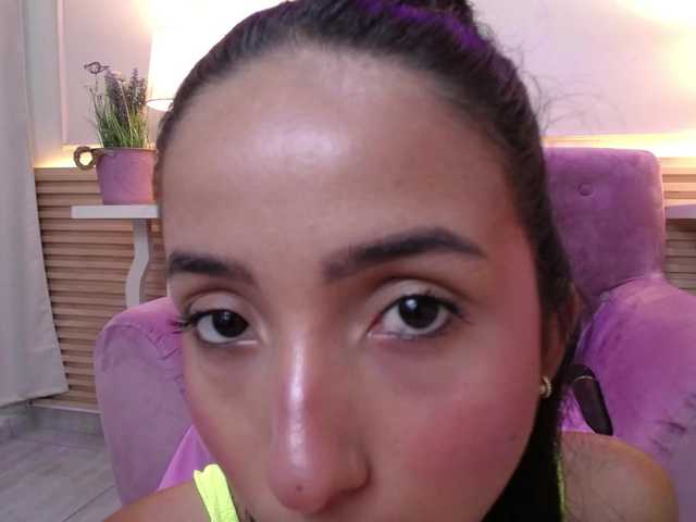 SweetyLally live cam on BongaCams