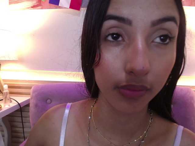 SweetyLally live cam on BongaCams