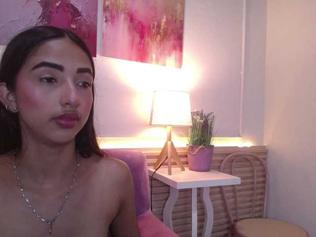 SweetyLally live cam on BongaCams