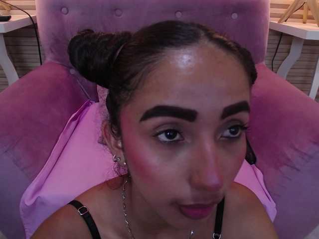 SweetyLally live cam on BongaCams
