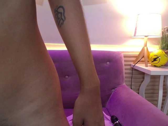 SweetyLally live cam on BongaCams