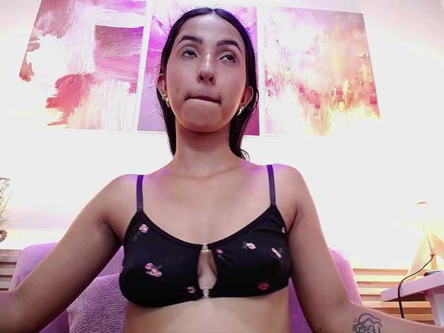 SweetyLally live cam on BongaCams
