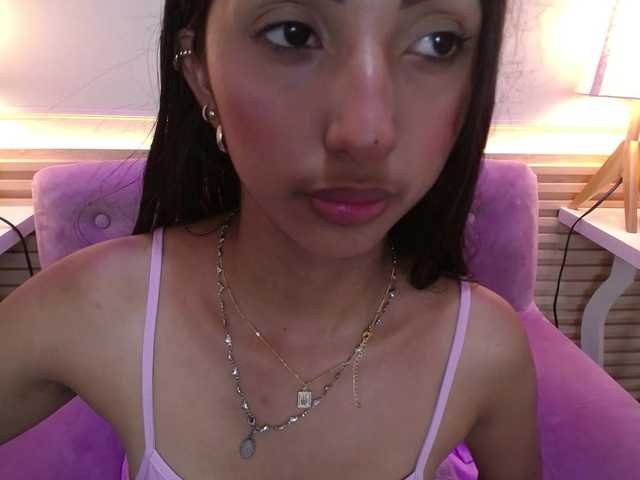 SweetyLally live cam on BongaCams