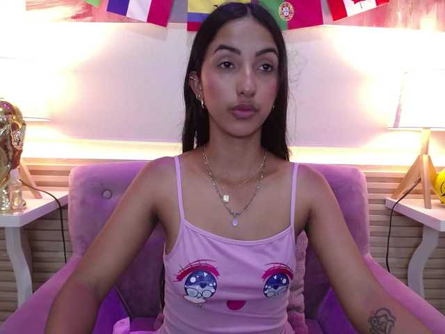 SweetyLally live cam on BongaCams