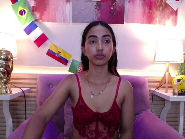 SweetyLally live cam on BongaCams