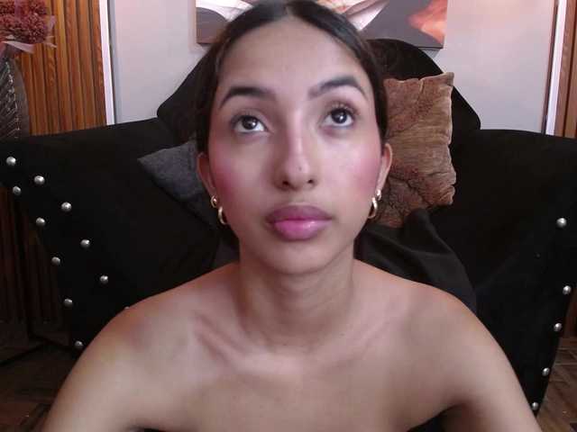 SweetyLally live cam on BongaCams