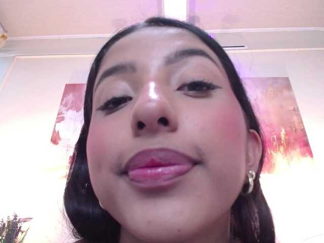 SweetyLally live cam on BongaCams